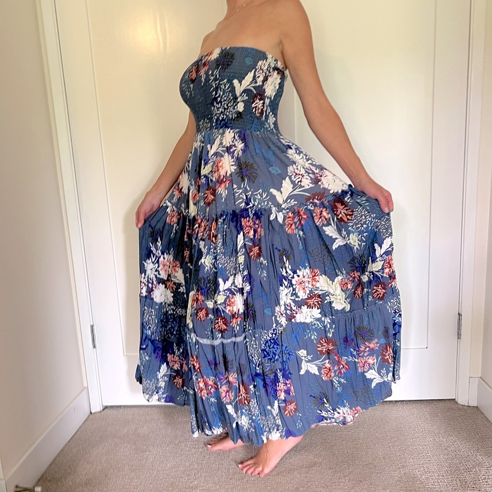 Jaase Strapless smocked & flowy floral maxi dress m